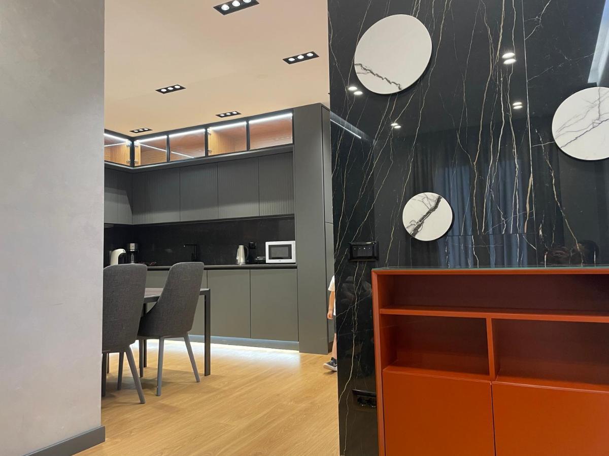 Tirana Lux Apartments Екстер'єр фото