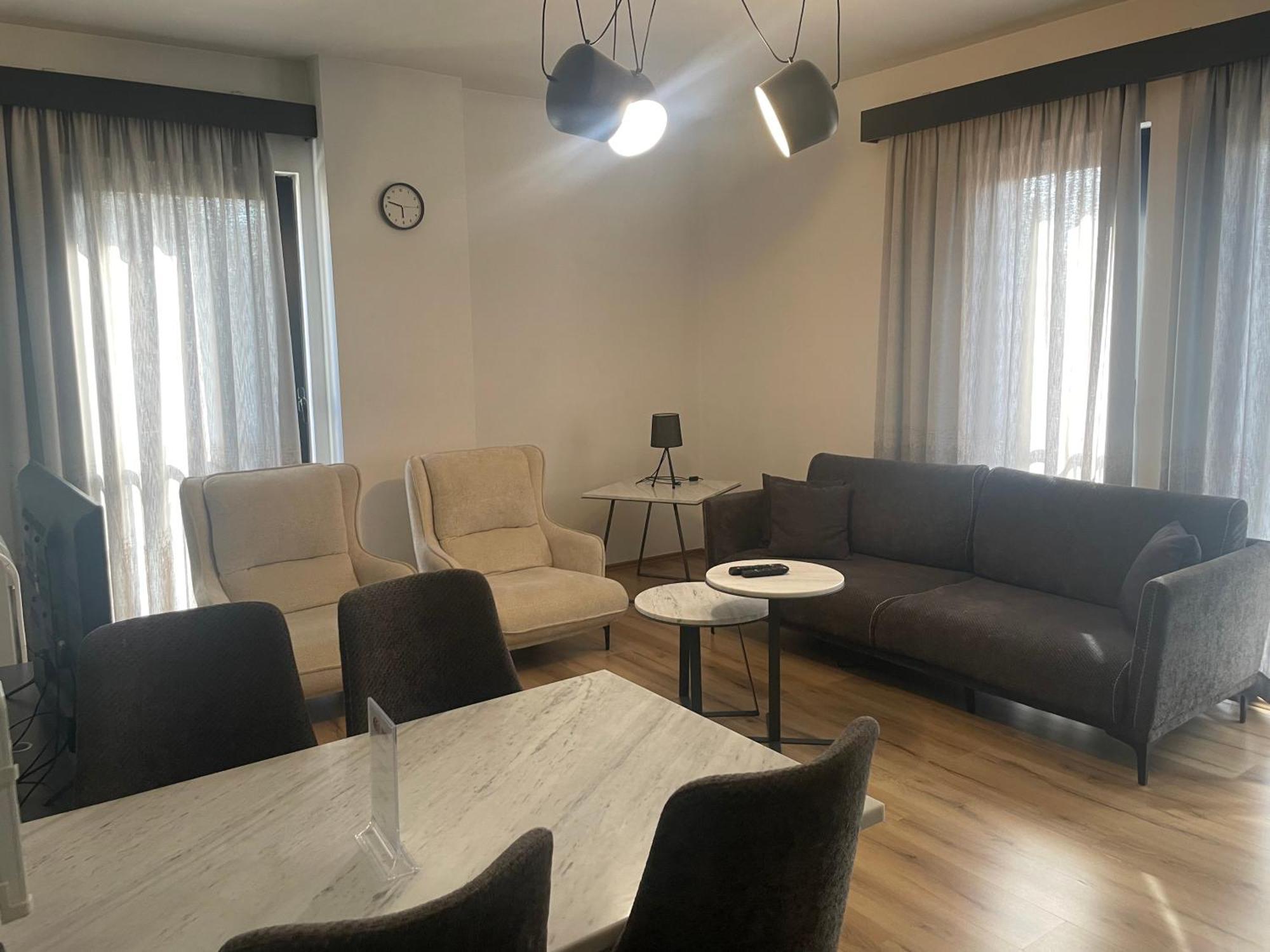 Tirana Lux Apartments Екстер'єр фото