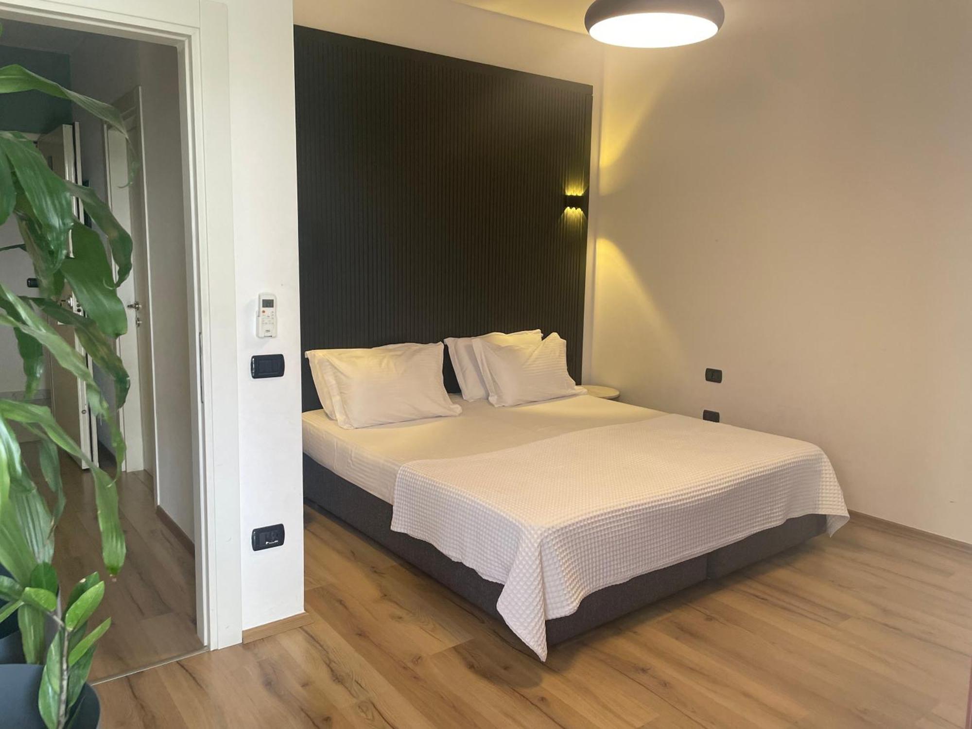Tirana Lux Apartments Екстер'єр фото