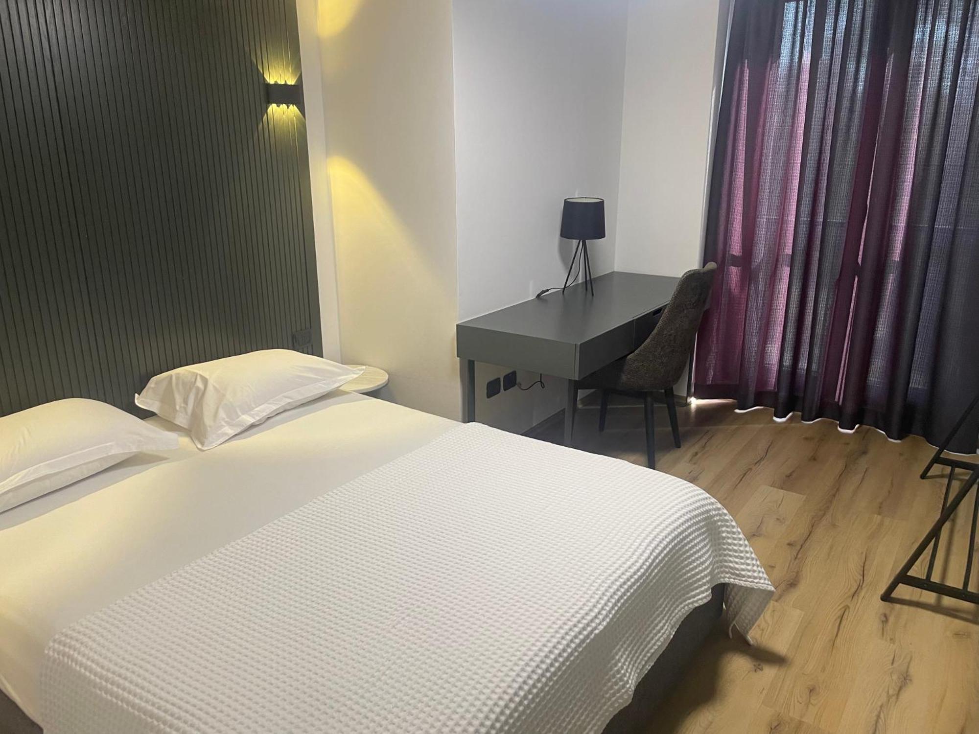Tirana Lux Apartments Екстер'єр фото