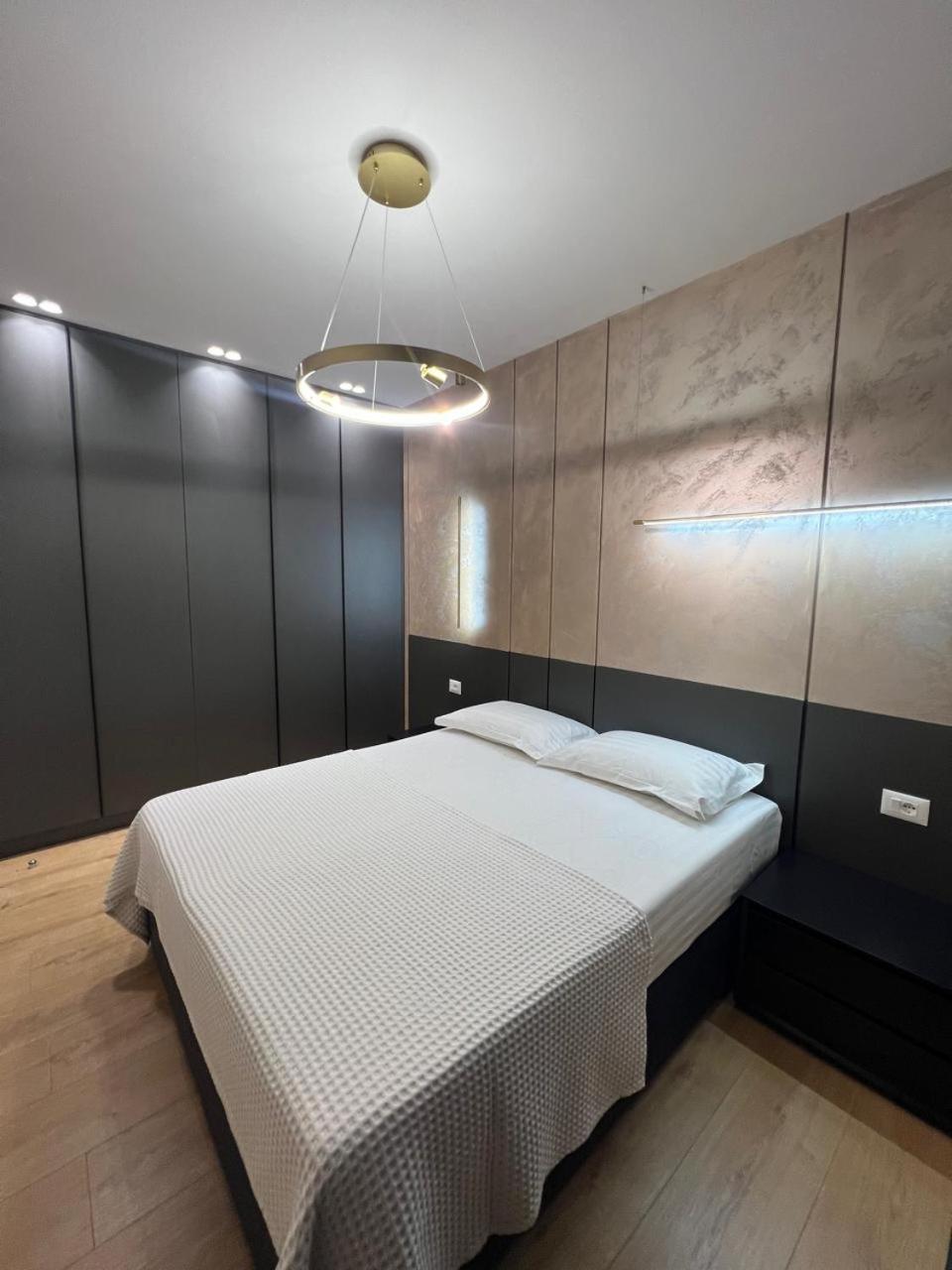 Tirana Lux Apartments Екстер'єр фото